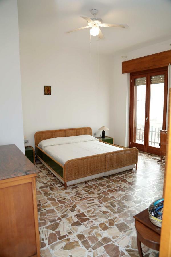 Appartement Luxury Apt à Calasetta Extérieur photo